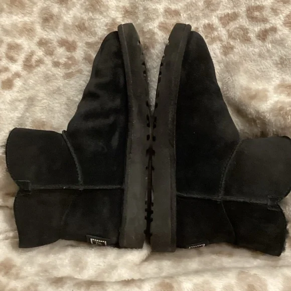 UGG Classic Mini Turnlock Bling Swarovski Crystal Black Boot, Size 8 - Picture 13 of 16